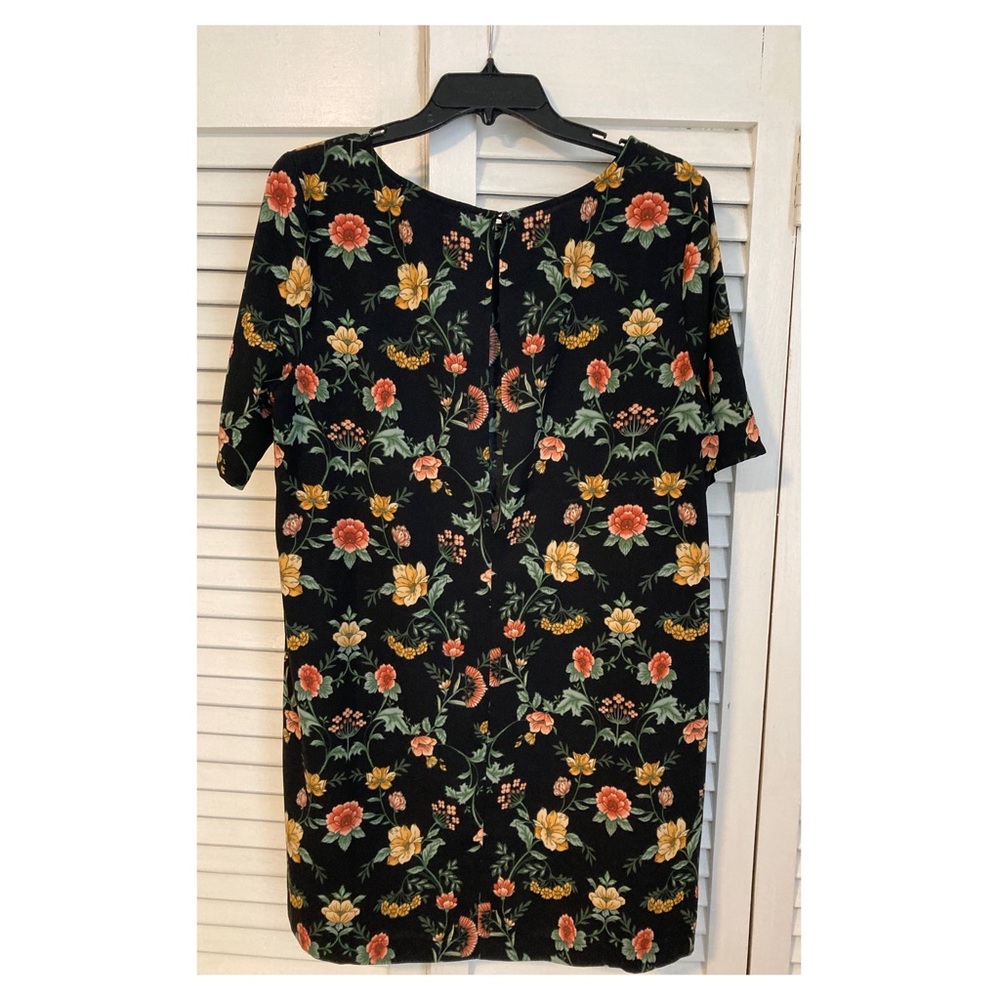Forever 21 • Floral Shift Dress • Size XL